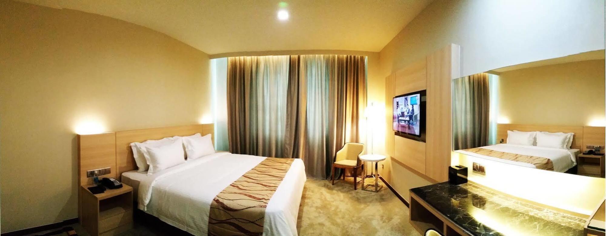 Purest Hotel Sungai Petani Extérieur photo
