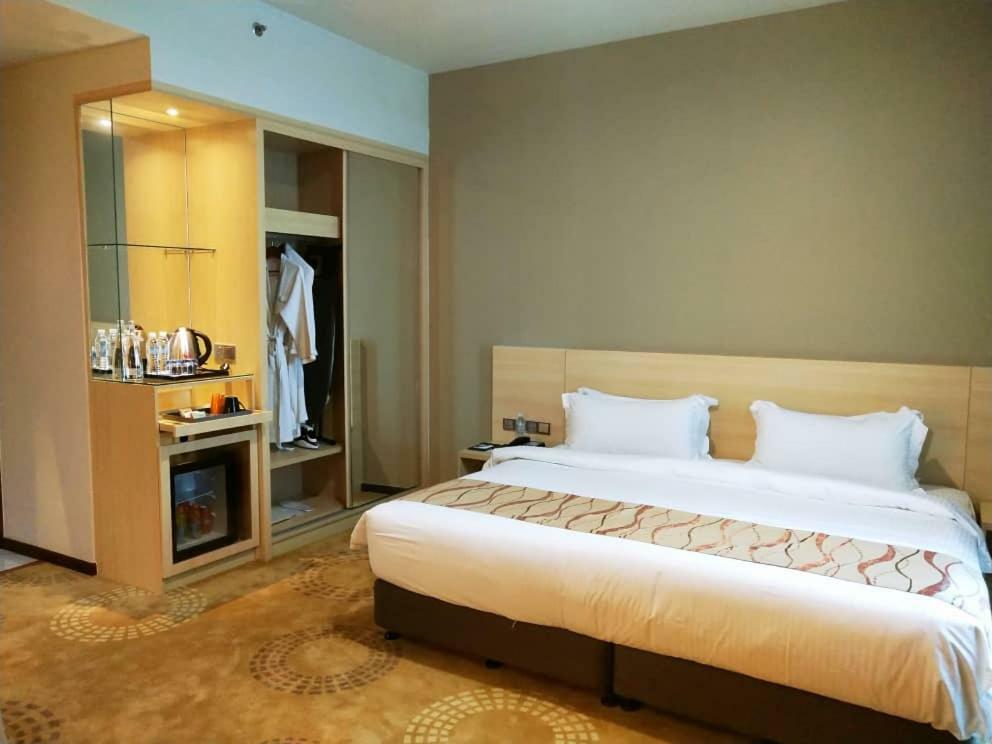 Purest Hotel Sungai Petani Extérieur photo