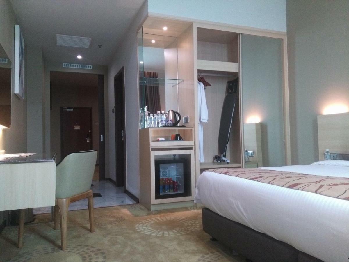 Purest Hotel Sungai Petani Extérieur photo